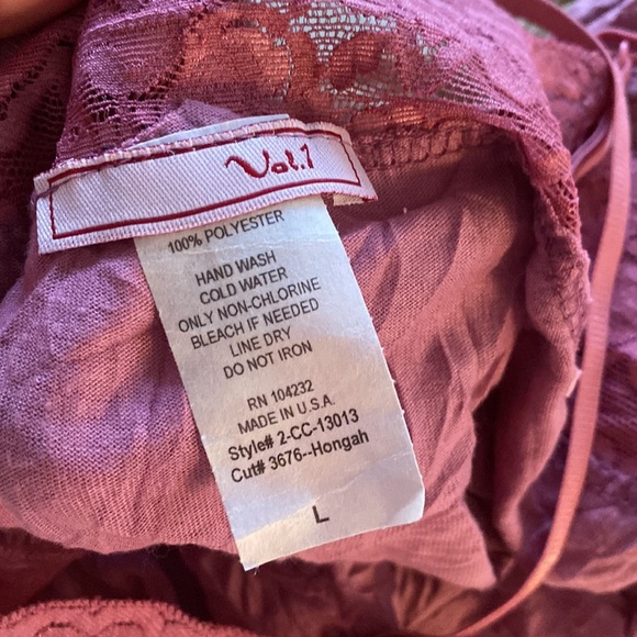 NWT vol 1 tank - Picture 7 of 7